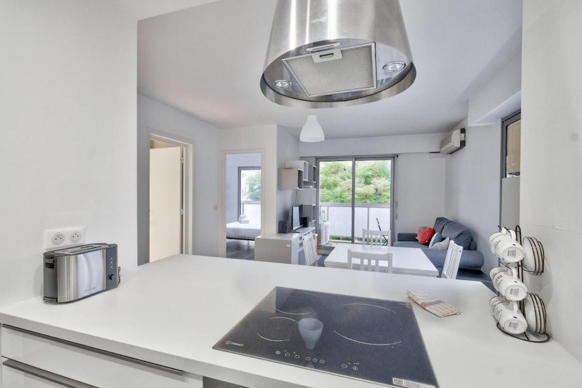 Flat With Balcony 15min From Promenade Des Nizza